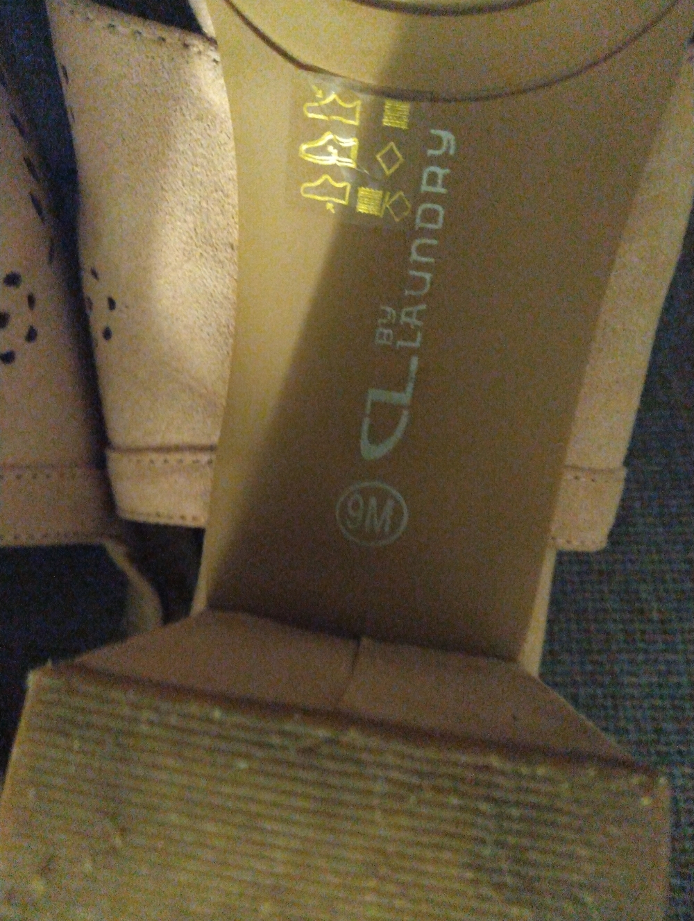 Size 9 Women's Block Heel Sandals with Ankle Strap Euc - Picture 10 of 10